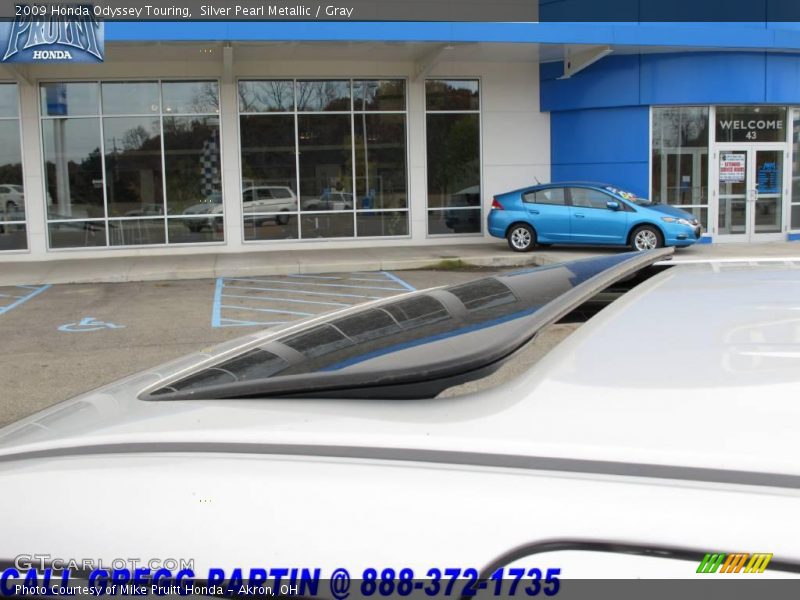 Silver Pearl Metallic / Gray 2009 Honda Odyssey Touring