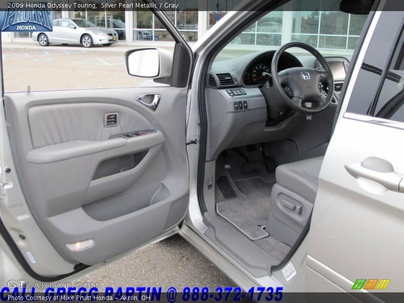 Silver Pearl Metallic / Gray 2009 Honda Odyssey Touring