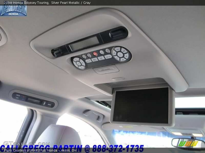Silver Pearl Metallic / Gray 2009 Honda Odyssey Touring