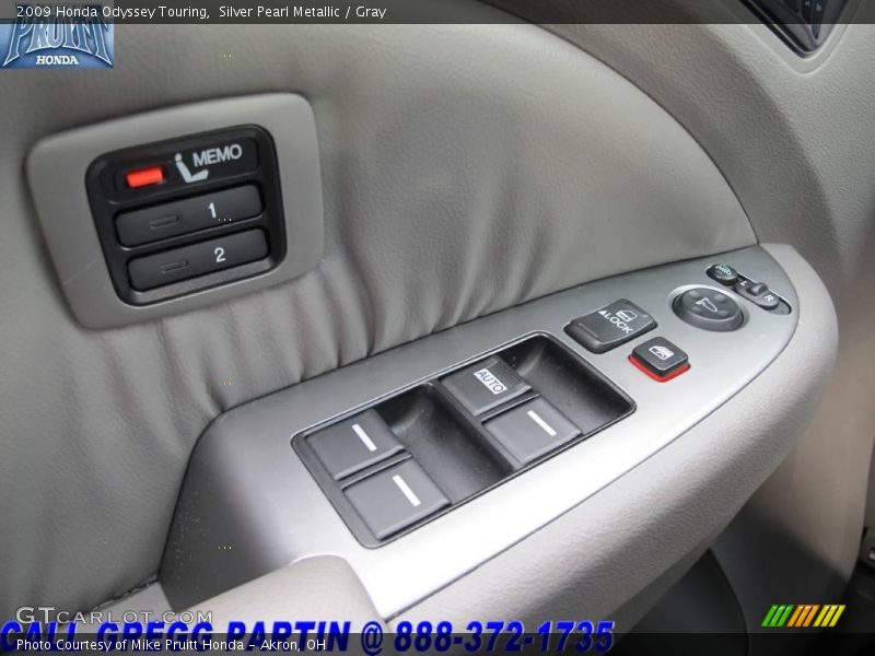 Silver Pearl Metallic / Gray 2009 Honda Odyssey Touring