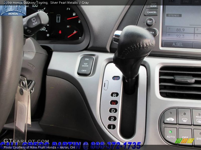 Silver Pearl Metallic / Gray 2009 Honda Odyssey Touring