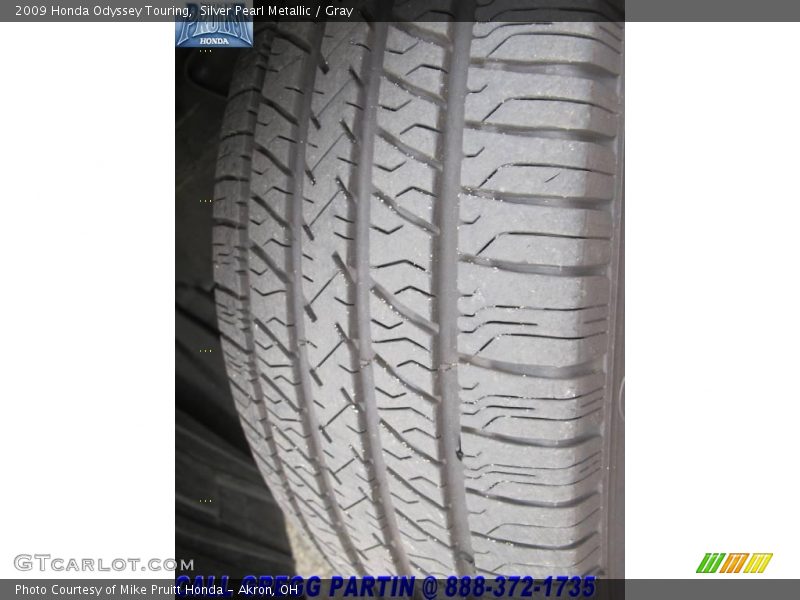 Silver Pearl Metallic / Gray 2009 Honda Odyssey Touring