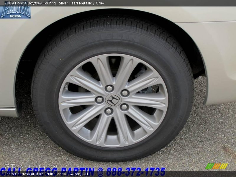 Silver Pearl Metallic / Gray 2009 Honda Odyssey Touring
