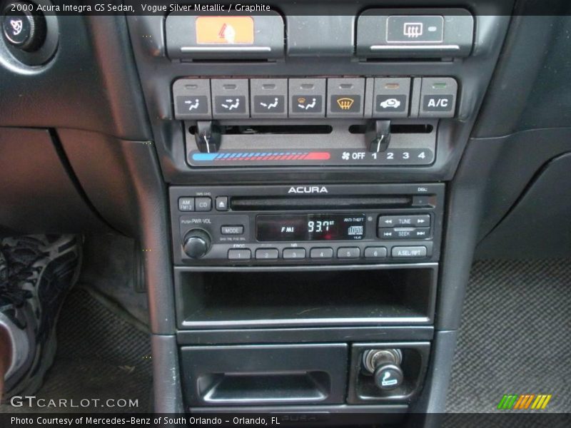 Vogue Silver Metallic / Graphite 2000 Acura Integra GS Sedan