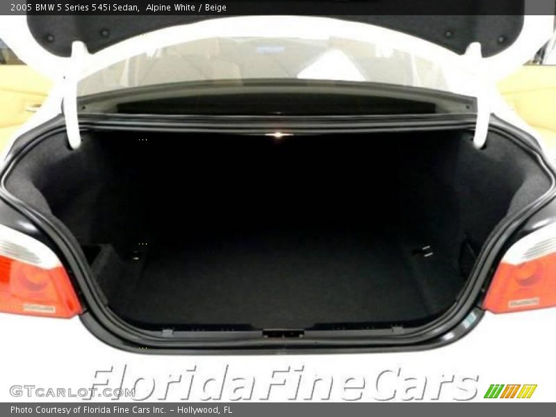 Alpine White / Beige 2005 BMW 5 Series 545i Sedan