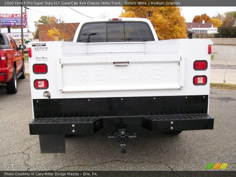 Oxford White / Medium Graphite 2000 Ford F350 Super Duty XLT SuperCab 4x4 Chassis Utility Truck