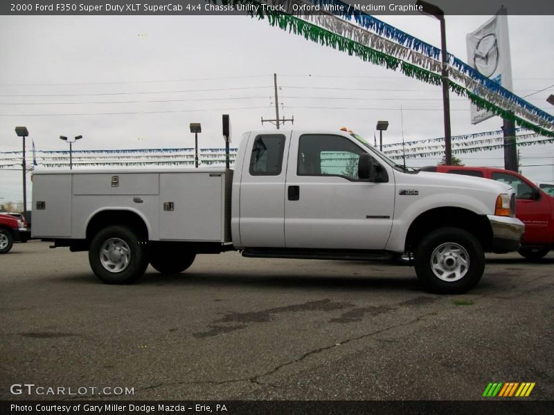 Oxford White / Medium Graphite 2000 Ford F350 Super Duty XLT SuperCab 4x4 Chassis Utility Truck