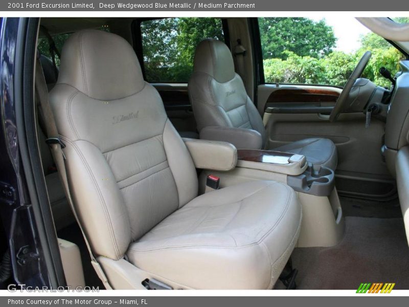 Deep Wedgewood Blue Metallic / Medium Parchment 2001 Ford Excursion Limited