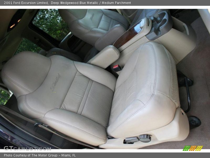 Deep Wedgewood Blue Metallic / Medium Parchment 2001 Ford Excursion Limited