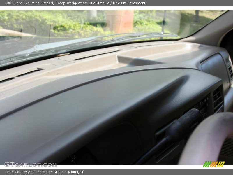 Deep Wedgewood Blue Metallic / Medium Parchment 2001 Ford Excursion Limited
