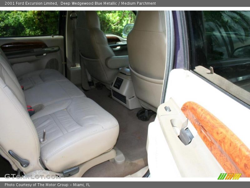 Deep Wedgewood Blue Metallic / Medium Parchment 2001 Ford Excursion Limited