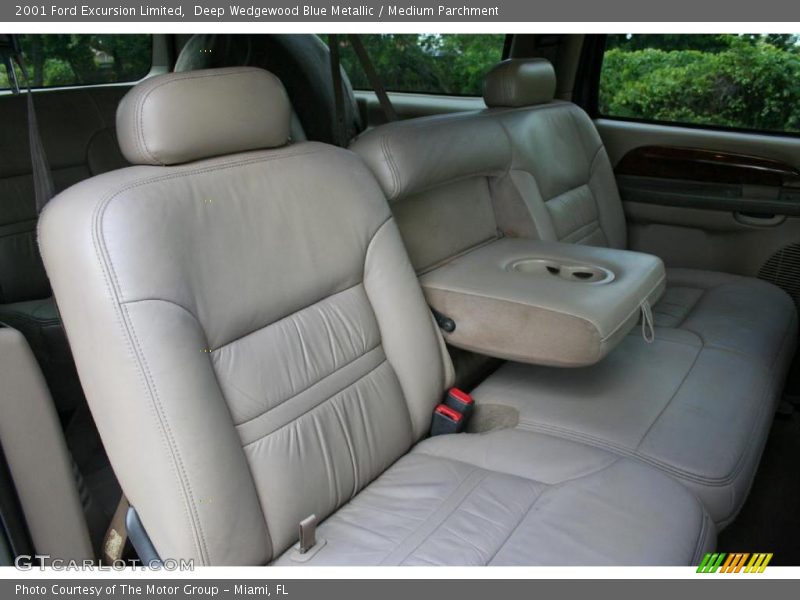 Deep Wedgewood Blue Metallic / Medium Parchment 2001 Ford Excursion Limited