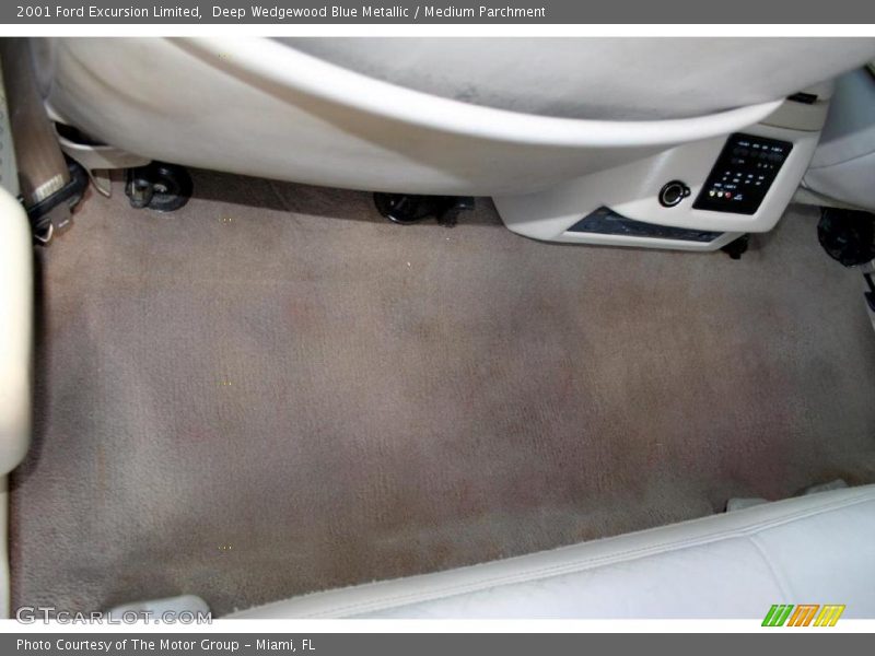 Deep Wedgewood Blue Metallic / Medium Parchment 2001 Ford Excursion Limited