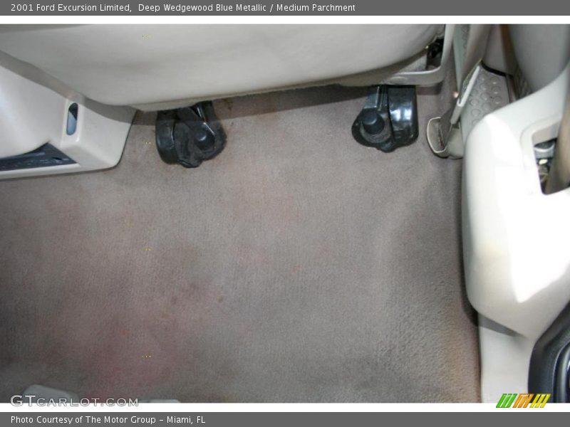 Deep Wedgewood Blue Metallic / Medium Parchment 2001 Ford Excursion Limited