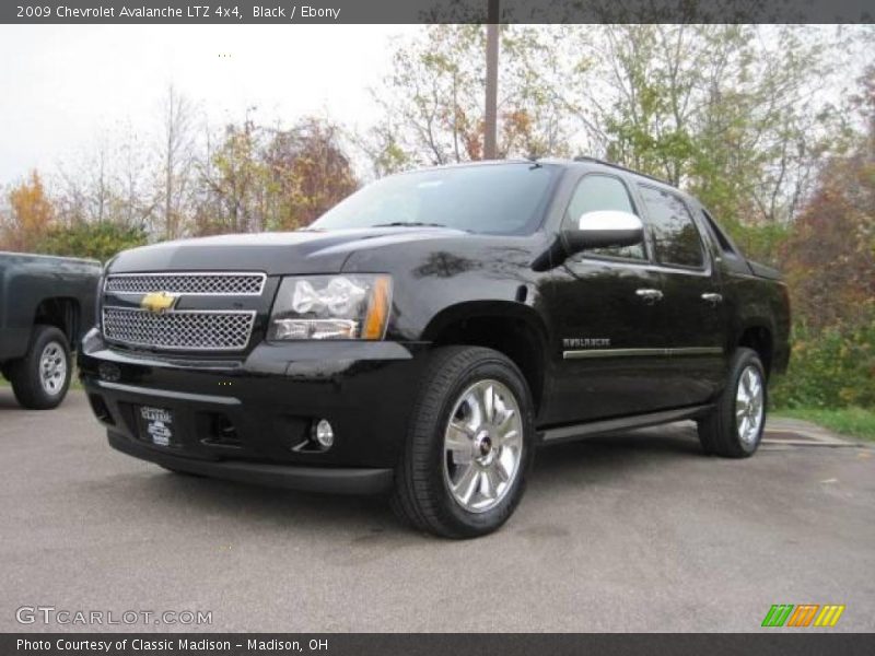 Black / Ebony 2009 Chevrolet Avalanche LTZ 4x4