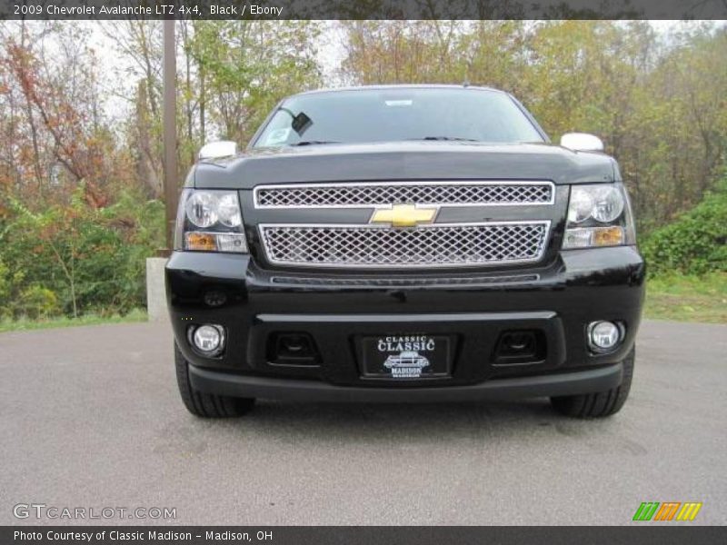 Black / Ebony 2009 Chevrolet Avalanche LTZ 4x4