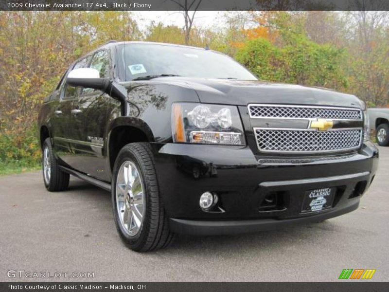 Black / Ebony 2009 Chevrolet Avalanche LTZ 4x4
