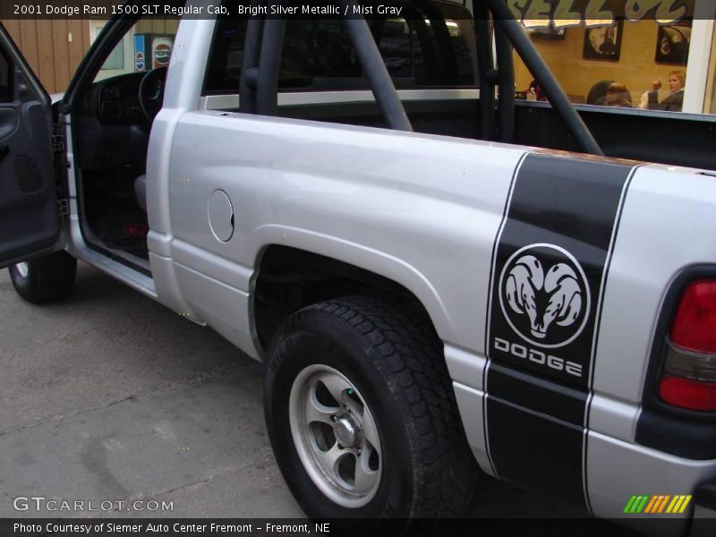 Bright Silver Metallic / Mist Gray 2001 Dodge Ram 1500 SLT Regular Cab