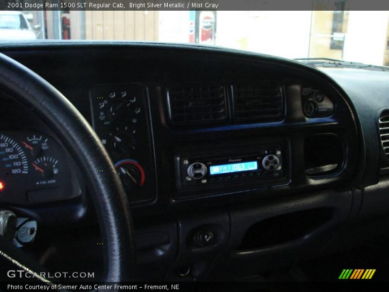Bright Silver Metallic / Mist Gray 2001 Dodge Ram 1500 SLT Regular Cab