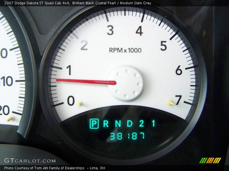 Brilliant Black Crystal Pearl / Medium Slate Gray 2007 Dodge Dakota ST Quad Cab 4x4