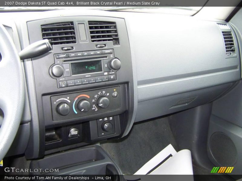 Brilliant Black Crystal Pearl / Medium Slate Gray 2007 Dodge Dakota ST Quad Cab 4x4