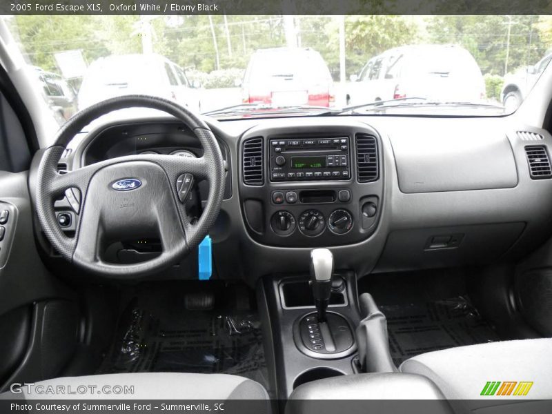 Oxford White / Ebony Black 2005 Ford Escape XLS