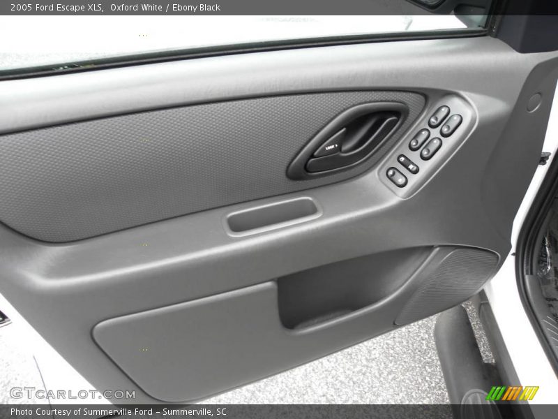 Oxford White / Ebony Black 2005 Ford Escape XLS