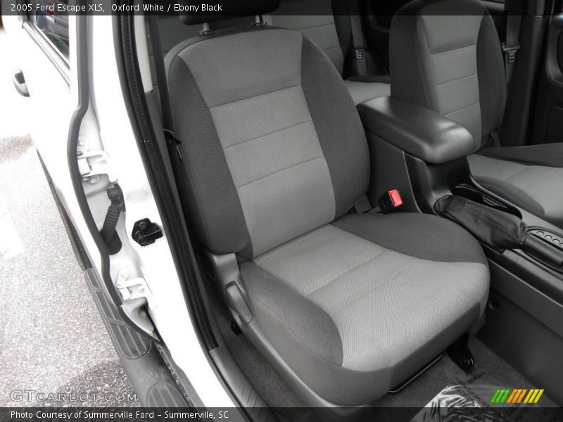 Oxford White / Ebony Black 2005 Ford Escape XLS