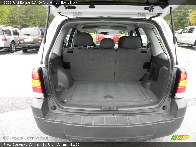 Oxford White / Ebony Black 2005 Ford Escape XLS
