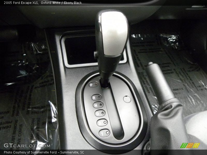Oxford White / Ebony Black 2005 Ford Escape XLS