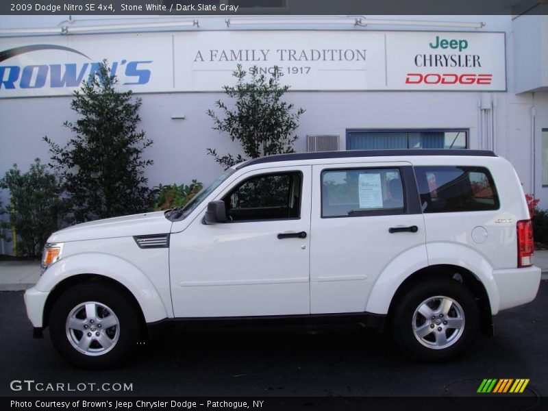 Stone White / Dark Slate Gray 2009 Dodge Nitro SE 4x4