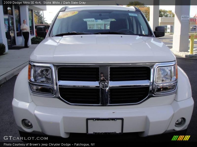 Stone White / Dark Slate Gray 2009 Dodge Nitro SE 4x4