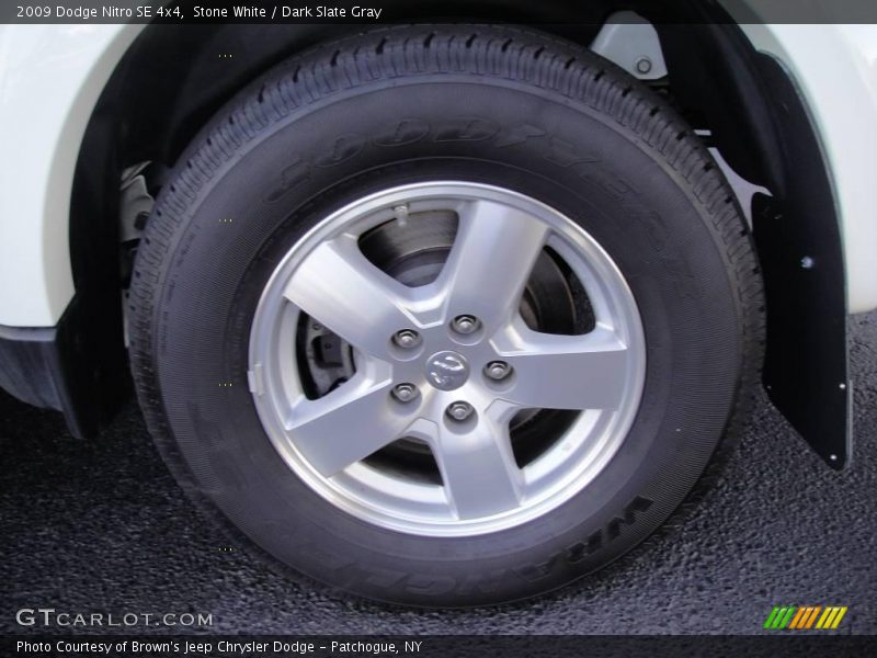 Stone White / Dark Slate Gray 2009 Dodge Nitro SE 4x4