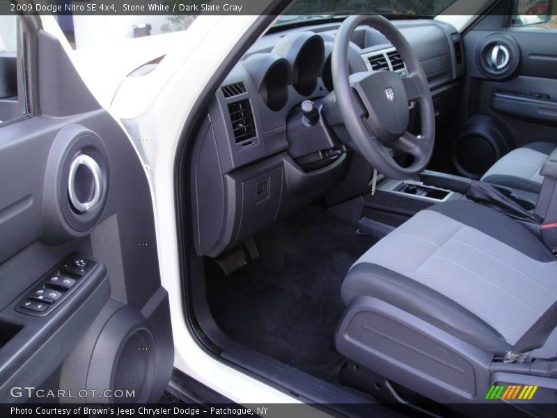 Stone White / Dark Slate Gray 2009 Dodge Nitro SE 4x4