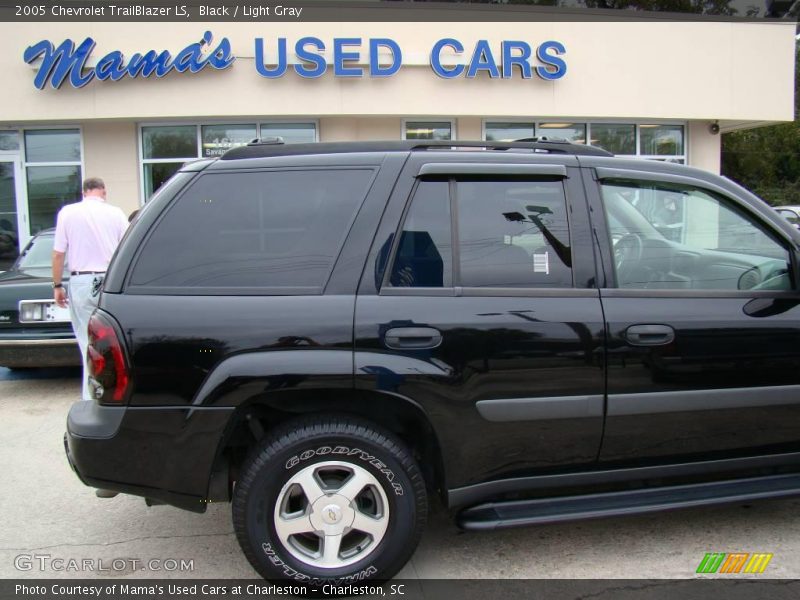 Black / Light Gray 2005 Chevrolet TrailBlazer LS