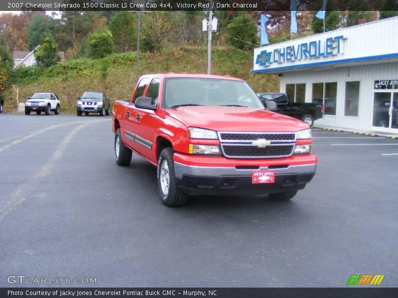 Victory Red / Dark Charcoal 2007 Chevrolet Silverado 1500 Classic LS Crew Cab 4x4