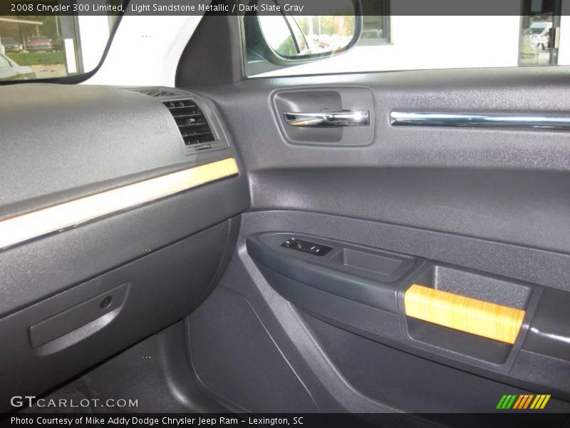 Light Sandstone Metallic / Dark Slate Gray 2008 Chrysler 300 Limited