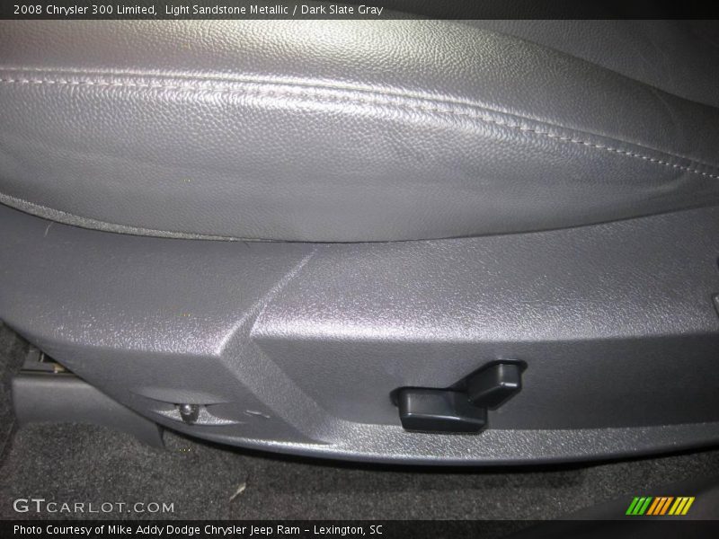 Light Sandstone Metallic / Dark Slate Gray 2008 Chrysler 300 Limited