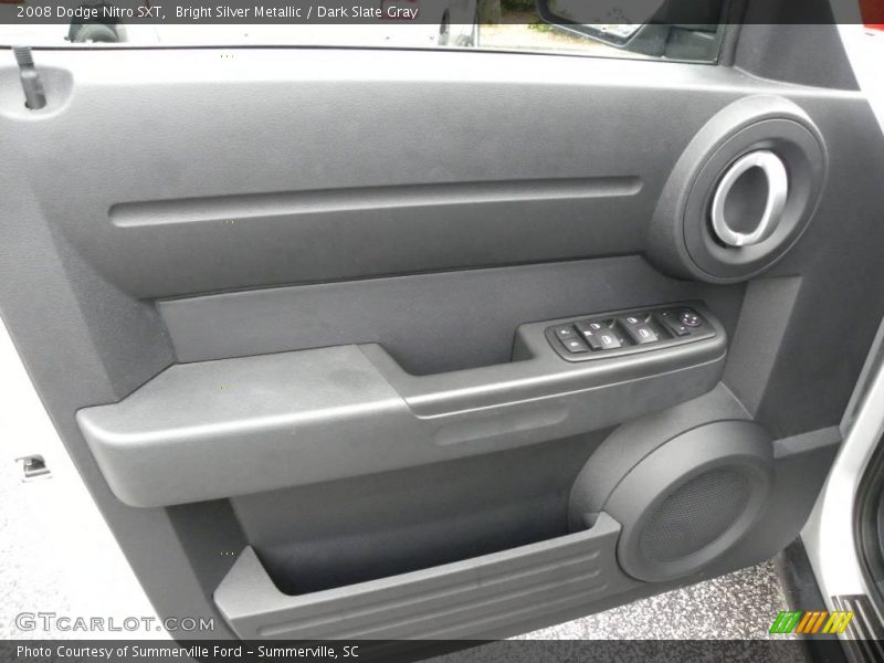 Bright Silver Metallic / Dark Slate Gray 2008 Dodge Nitro SXT