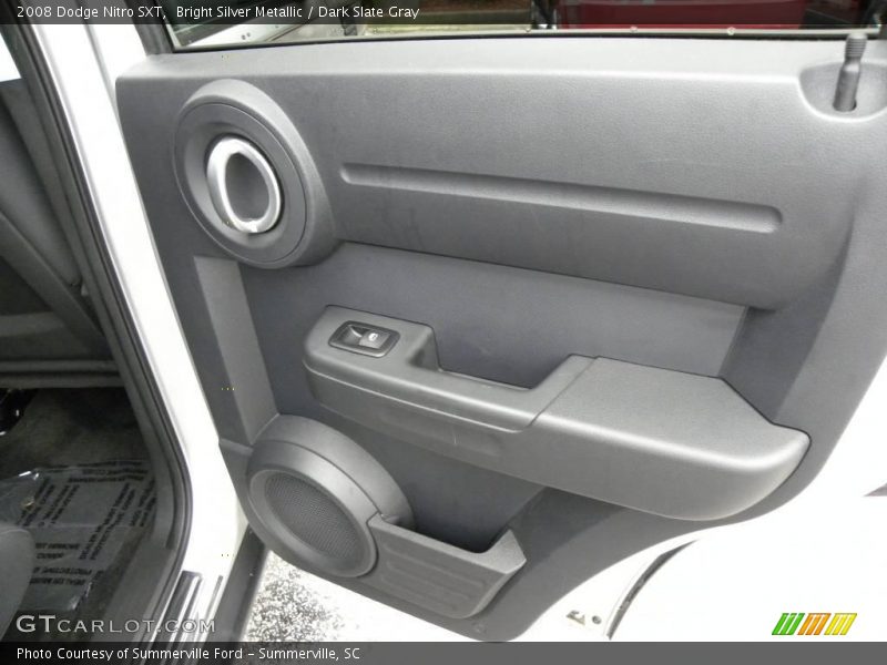 Bright Silver Metallic / Dark Slate Gray 2008 Dodge Nitro SXT