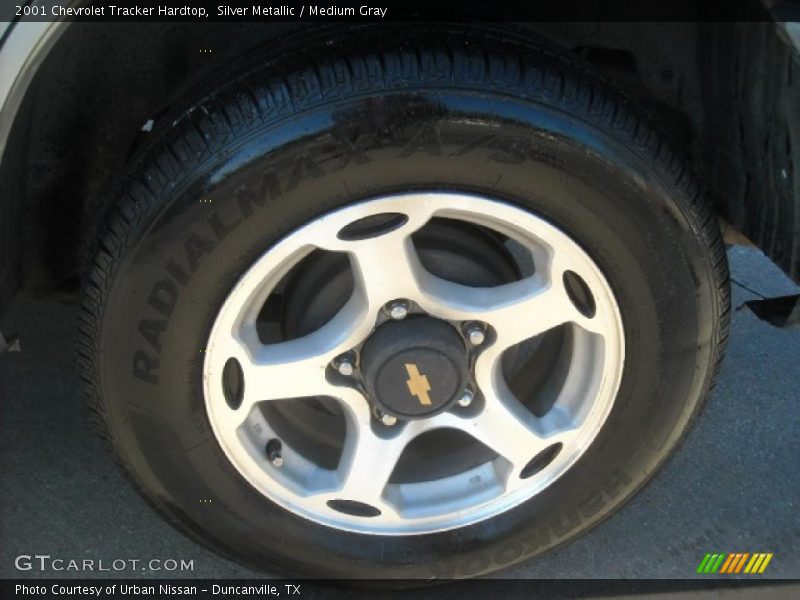 Silver Metallic / Medium Gray 2001 Chevrolet Tracker Hardtop