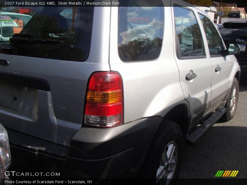 Silver Metallic / Medium/Dark Flint 2007 Ford Escape XLS 4WD