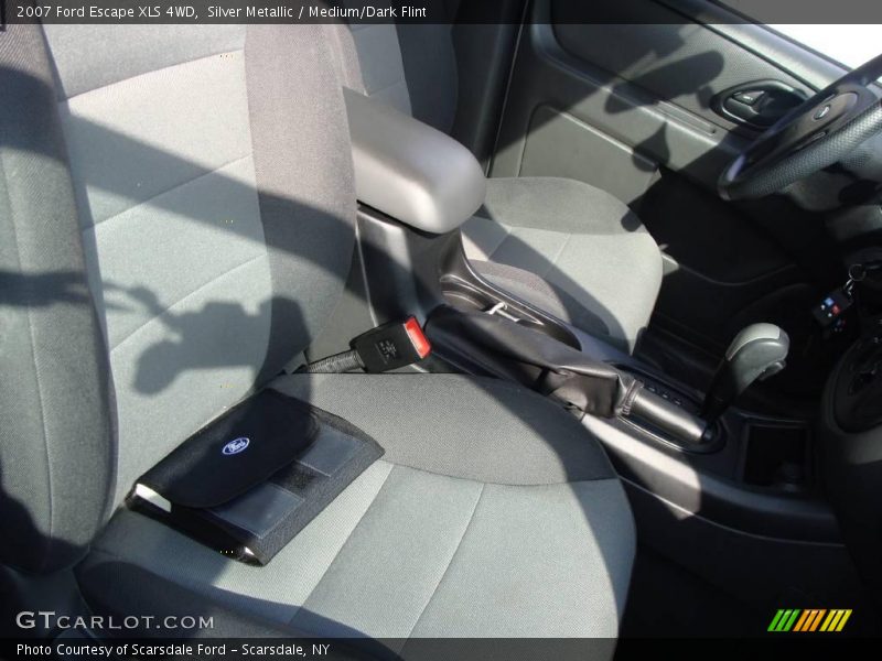 Silver Metallic / Medium/Dark Flint 2007 Ford Escape XLS 4WD