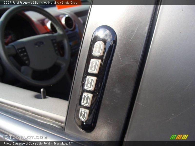 Alloy Metallic / Shale Grey 2007 Ford Freestyle SEL