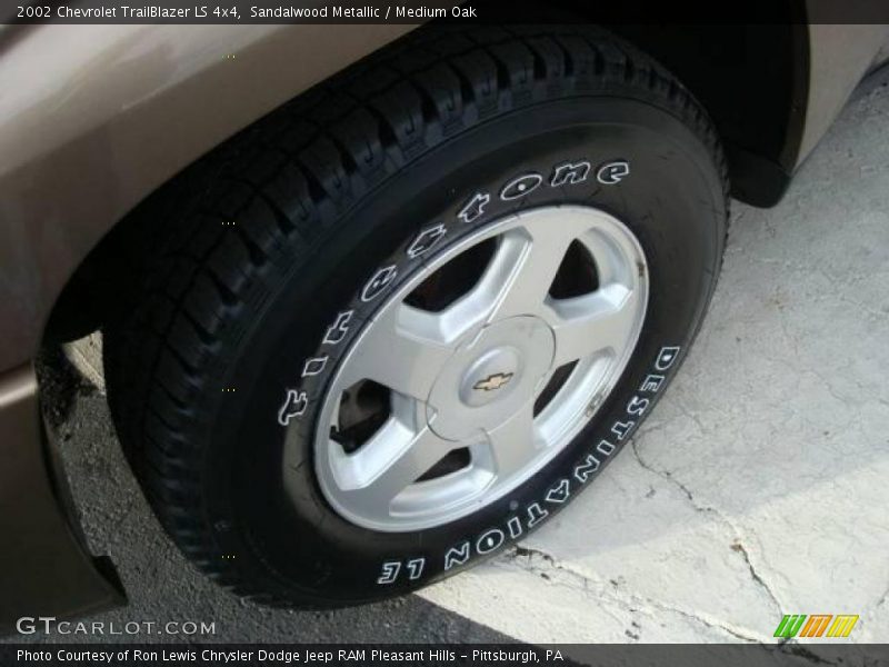 Sandalwood Metallic / Medium Oak 2002 Chevrolet TrailBlazer LS 4x4