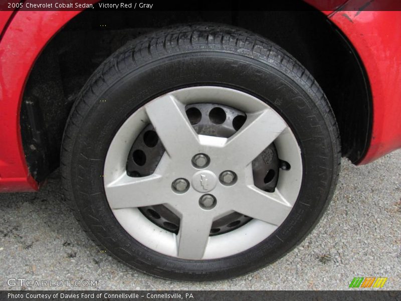Victory Red / Gray 2005 Chevrolet Cobalt Sedan