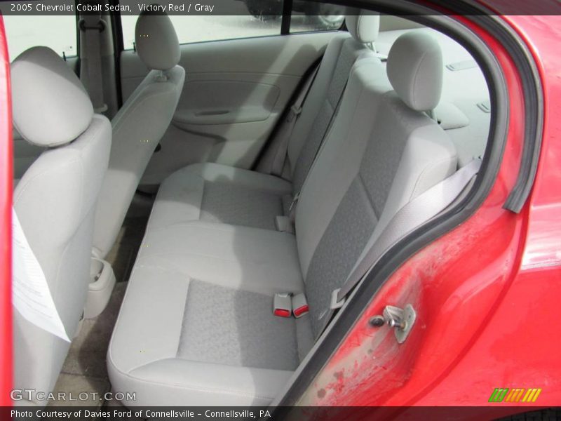 Victory Red / Gray 2005 Chevrolet Cobalt Sedan