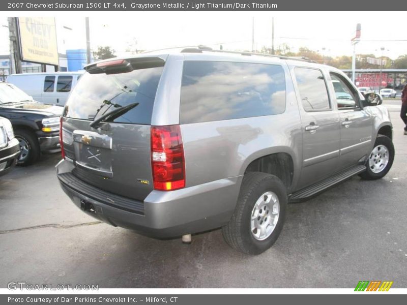 Graystone Metallic / Light Titanium/Dark Titanium 2007 Chevrolet Suburban 1500 LT 4x4