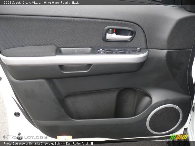 White Water Pearl / Black 2008 Suzuki Grand Vitara