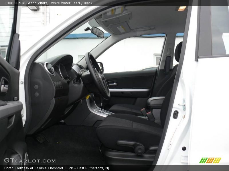 White Water Pearl / Black 2008 Suzuki Grand Vitara